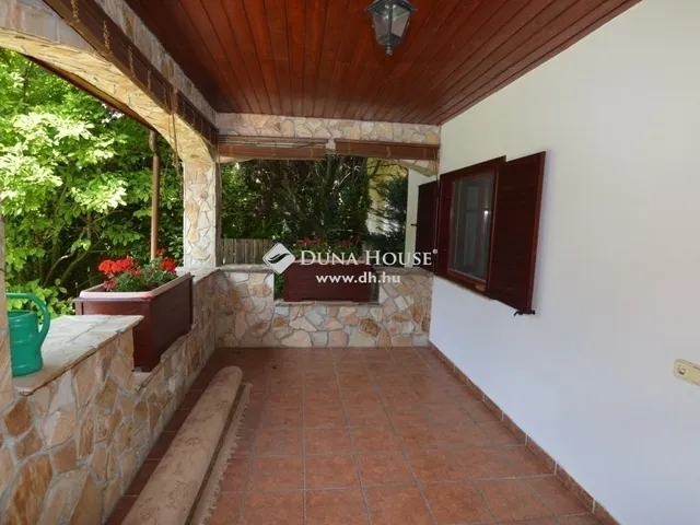 Eladó ház Budapest II. kerület 296 nm