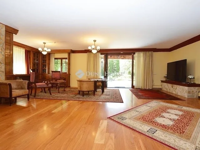 Eladó ház Budapest II. kerület 296 nm