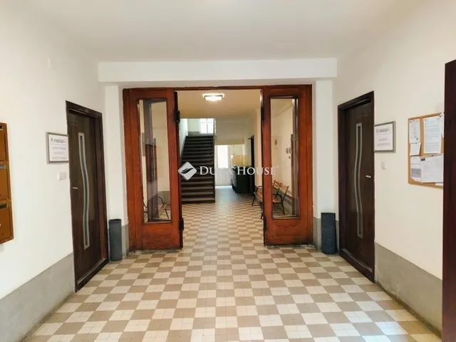 Eladó lakás Budapest II. kerület 128 nm