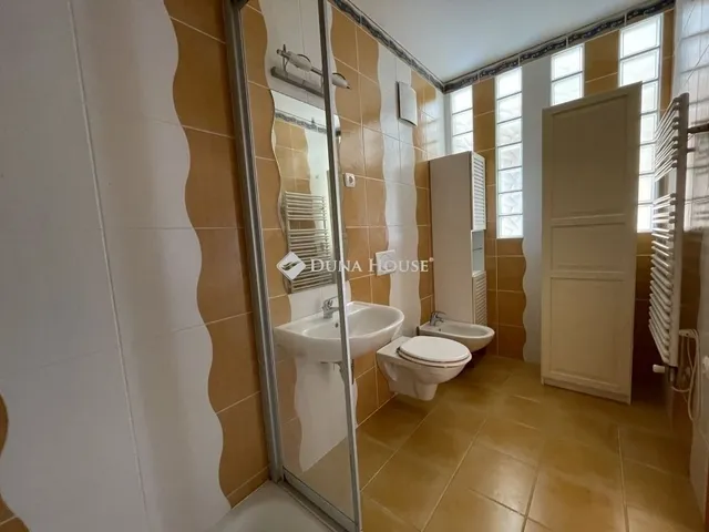 Eladó lakás Budapest II. kerület 90 nm