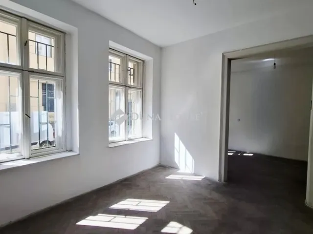 Eladó lakás Budapest II. kerület 66 nm