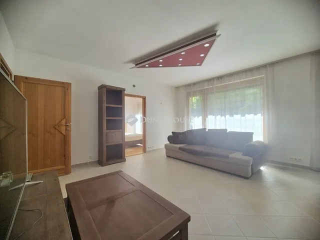 Eladó lakás Budapest III. kerület 55 nm