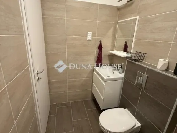 Eladó lakás Budapest III. kerület 85 nm