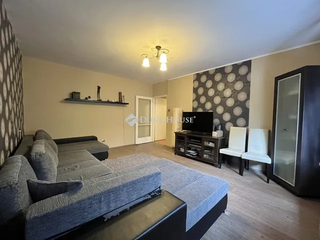 Eladó lakás Paks 52 nm