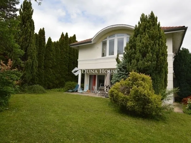 Eladó ház Budapest II. kerület 386 nm