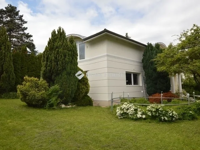 Eladó ház Budapest II. kerület 386 nm