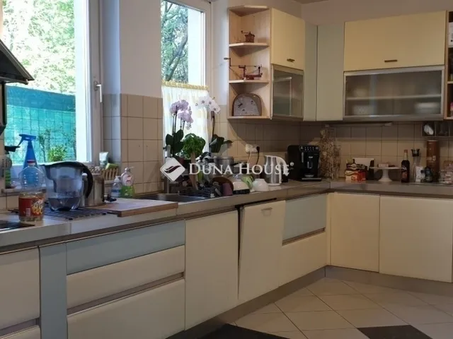 Eladó ház Budapest II. kerület 386 nm