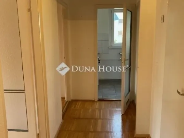 Eladó lakás Budapest III. kerület 69 nm