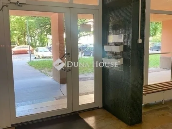 Eladó lakás Budapest III. kerület 69 nm