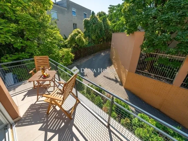 Eladó lakás Budapest II. kerület 104 nm