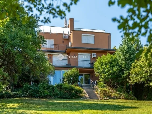 Eladó lakás Budapest II. kerület 104 nm