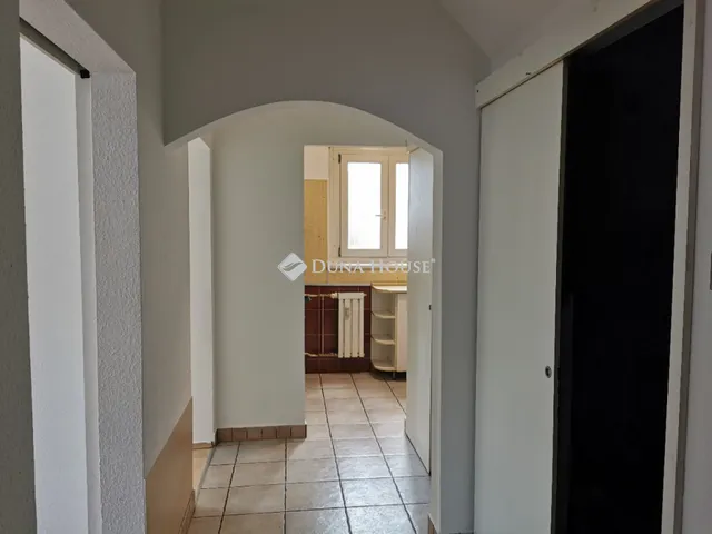 Eladó lakás Budapest III. kerület 66 nm