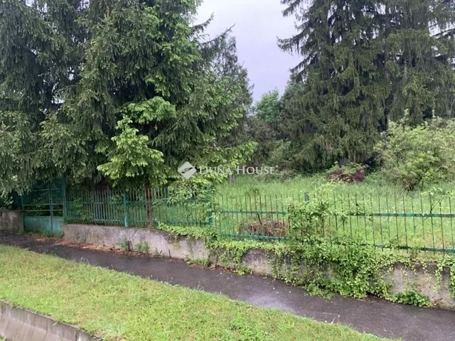 Eladó telek Budapest II. kerület 666 nm