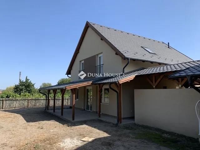 Eladó ház Százhalombatta 151 nm