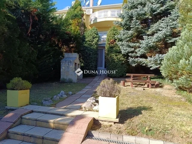 Eladó lakás Budapest II. kerület 82 nm