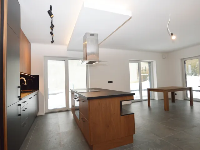 Eladó ház Budapest II. kerület, Budaliget 180 nm