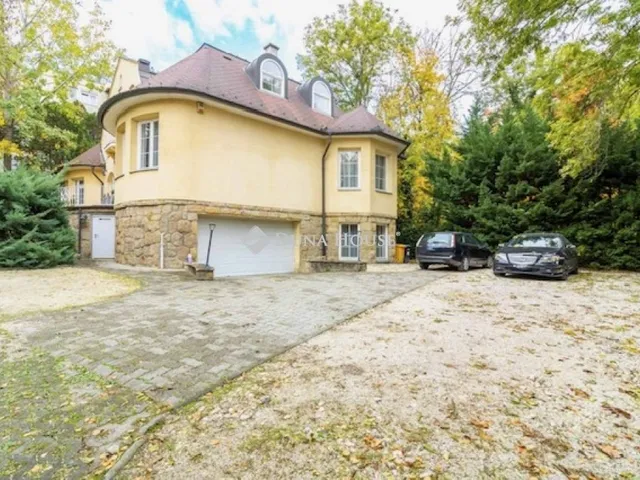 Kiadó kereskedelmi és ipari ingatlan Budapest II. kerület 134 nm