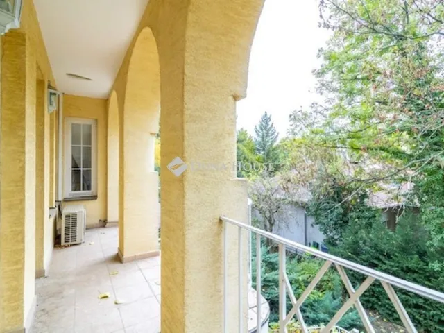 Kiadó kereskedelmi és ipari ingatlan Budapest II. kerület 180 nm