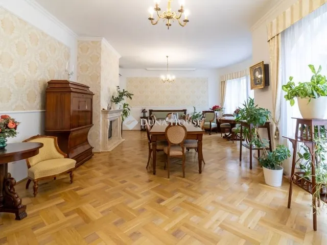 Kiadó kereskedelmi és ipari ingatlan Budapest II. kerület 180 nm