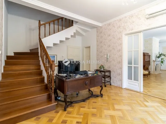 Kiadó kereskedelmi és ipari ingatlan Budapest II. kerület 180 nm