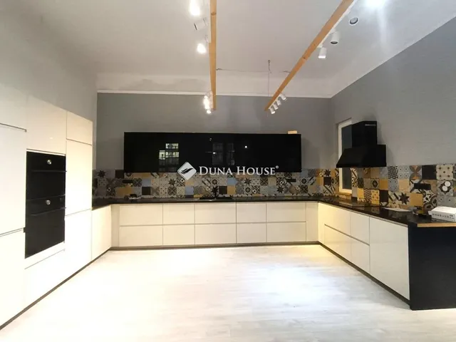 Eladó lakás Budapest II. kerület 121 nm