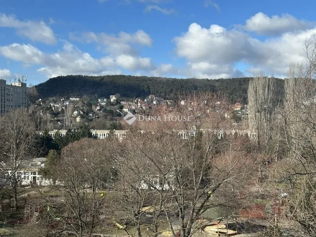 Eladó lakás Budapest III. kerület 74 nm