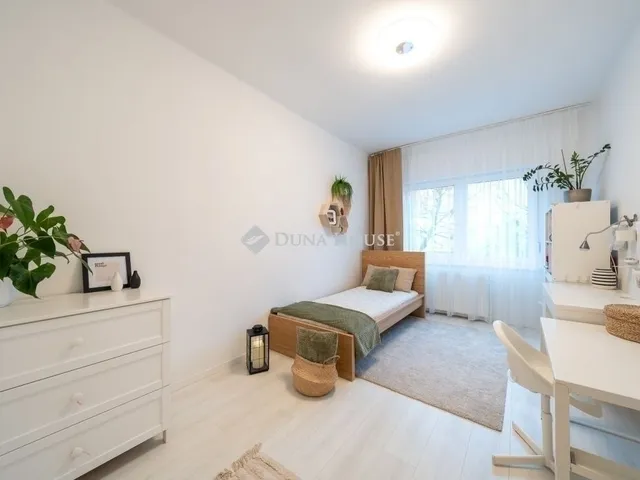 Eladó lakás Budapest II. kerület 77 nm