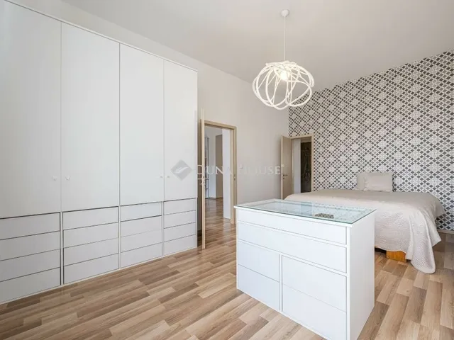 Eladó lakás Budapest II. kerület 125 nm