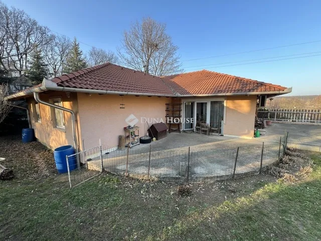 Eladó ház Érd 240 nm