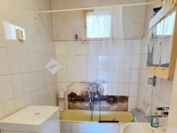 Eladó ház Solymár 84 nm