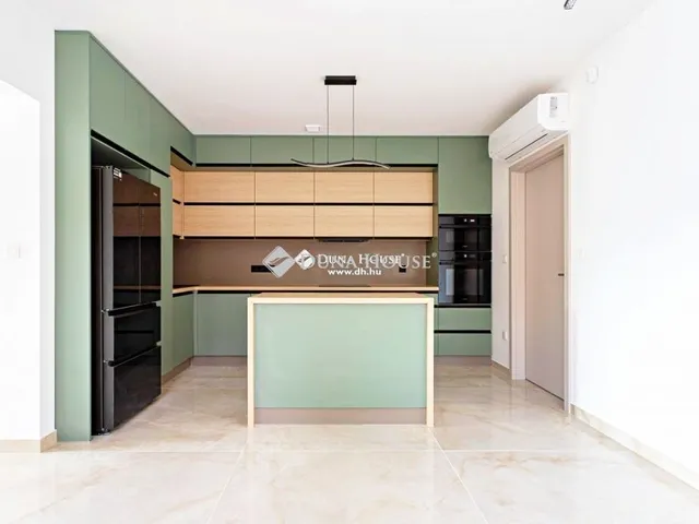 Eladó ház Budapest II. kerület 231 nm