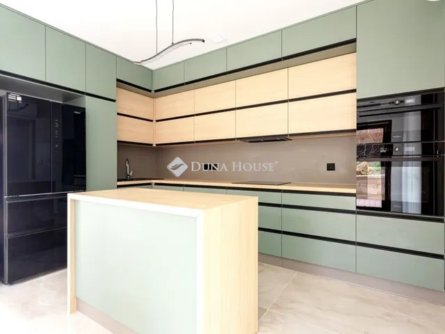 Eladó ház Budapest II. kerület 231 nm