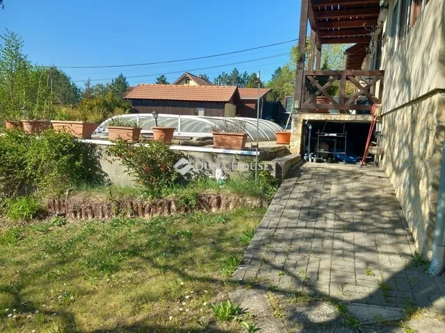 Eladó ház Pócsmegyer 98 nm