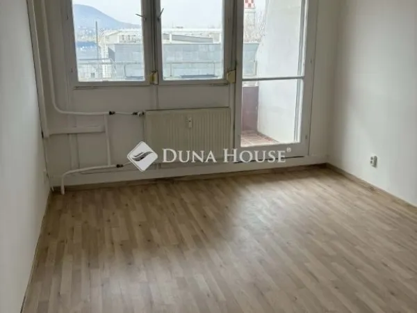 Eladó lakás Budapest III. kerület, Kaszásdűlő 50 nm