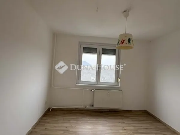 Eladó lakás Budapest III. kerület, Kaszásdűlő 50 nm