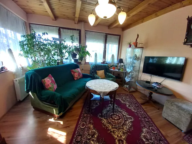 Eladó ház Pócsmegyer 98 nm