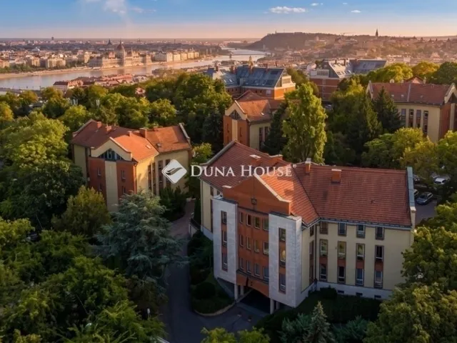 Eladó lakás Budapest II. kerület 152 nm