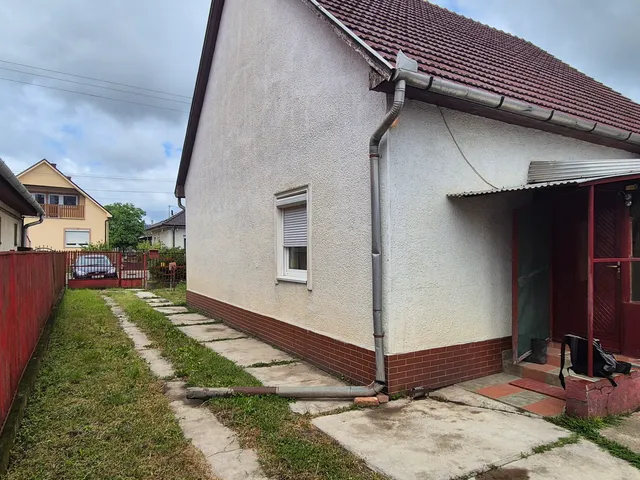 Eladó ház Debrecen, Biharikert, Lahner utca 90 nm