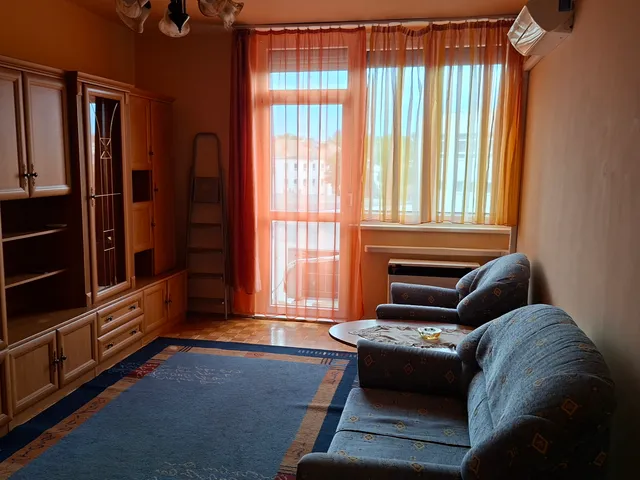 Kiadó lakás Debrecen, Nagyerdő 43 nm