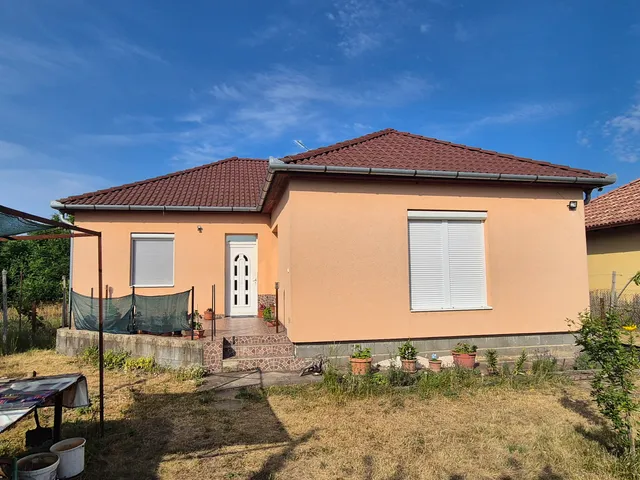 Eladó ház Hajdúsámson-Martinka 90 nm