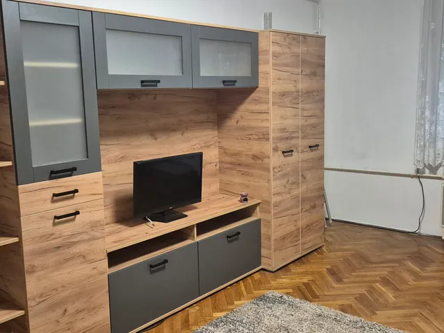 Kiadó lakás Debrecen, Sestakert, Gyöngyösi utca 54 nm