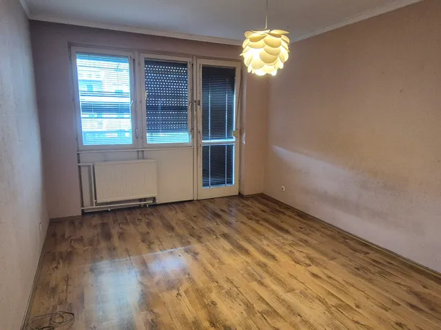 Eladó lakás Debrecen, Tócóskert, István út 54 nm