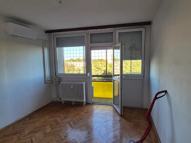 Eladó lakás Debrecen, Vénkert 71 nm