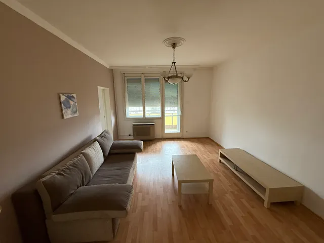Eladó lakás Debrecen, Libakert, Füredi út 54 nm