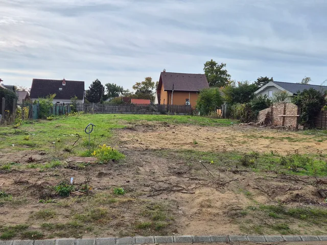 Eladó telek Debrecen, Kincseshegy 1100 nm