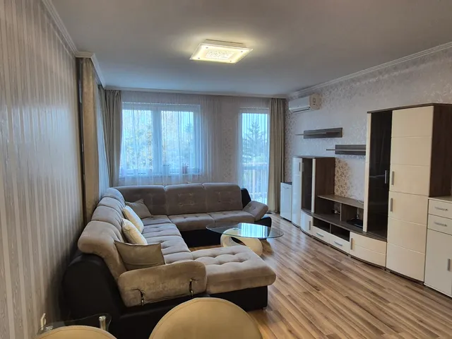 Kiadó lakás Debrecen, Akadémiakert 64 nm