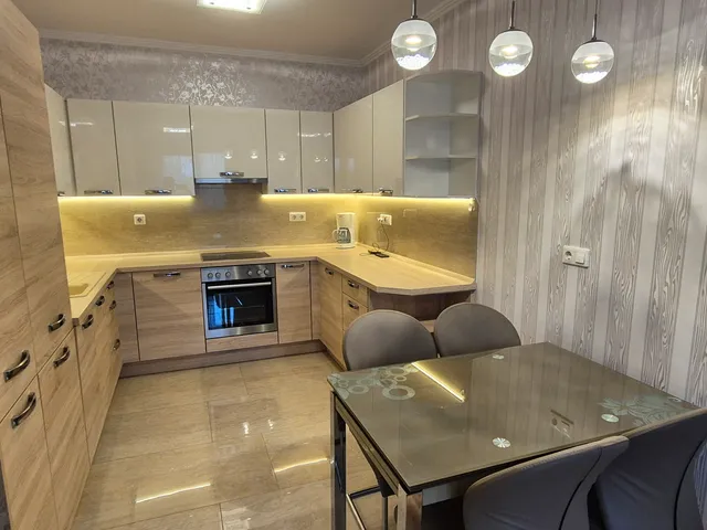 Kiadó lakás Debrecen, Akadémiakert 64 nm