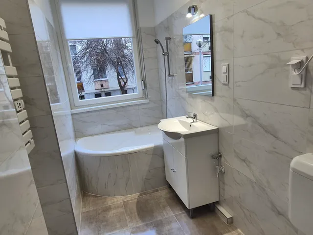 Eladó lakás Debrecen, Libakert, Szegfű utca 56 nm