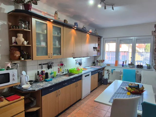 Eladó ház Debrecen, Biharikert 170 nm