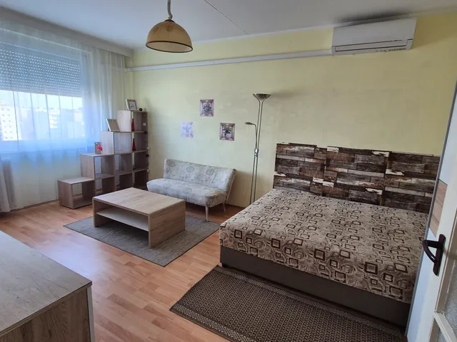 Eladó lakás Debrecen, Vénkert 35 nm